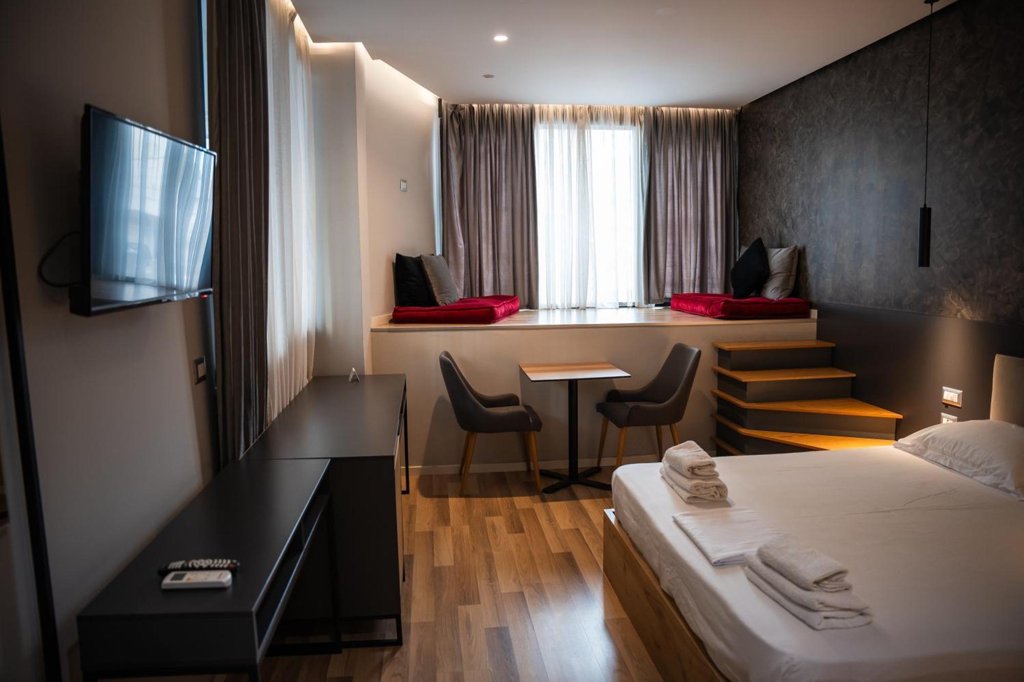 Center Boutique Hotel Tiranë Luaran gambar