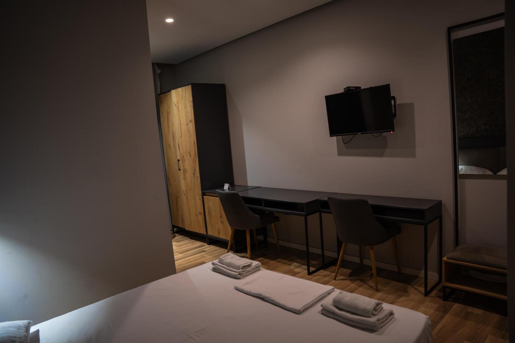Center Boutique Hotel Tiranë Luaran gambar